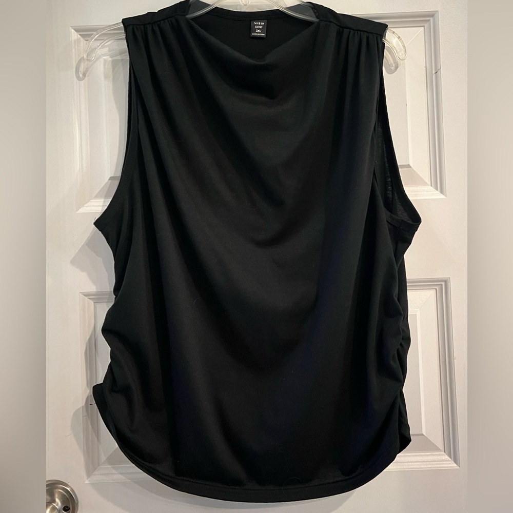 Black muscle shirt